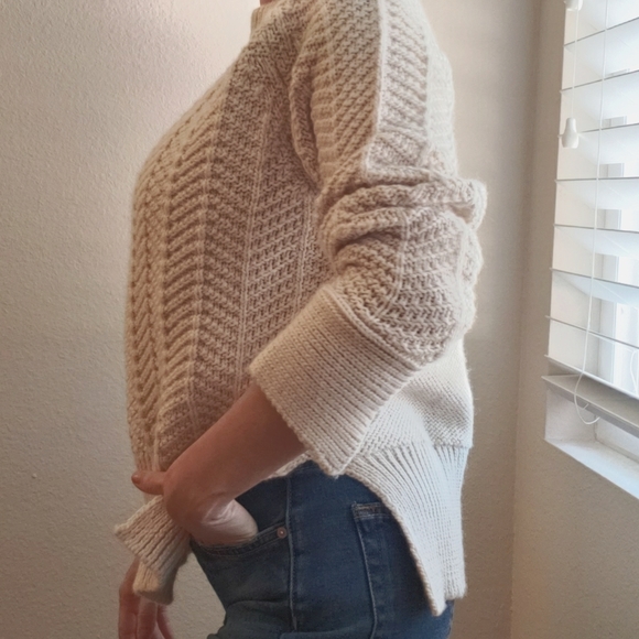 H&M cable Knit Sweater - Picture 7 of 7